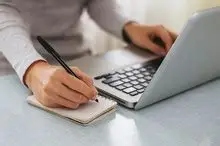 taking-notes-computer